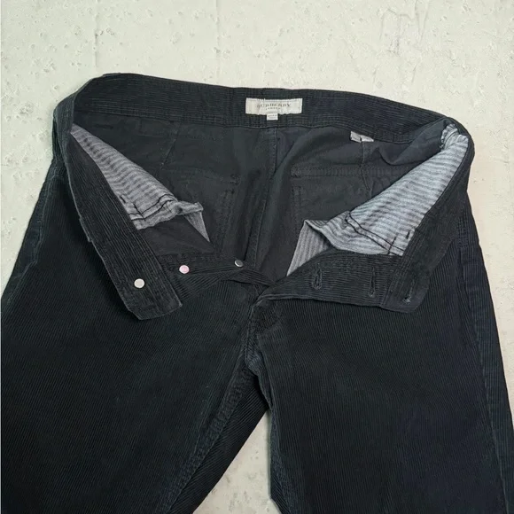 Burberry Black Corduroy Pants in size 30R preowned